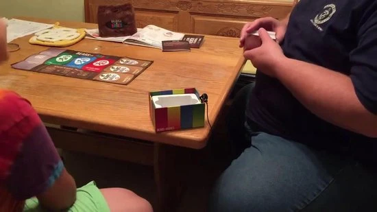 Exploding Kittens Bears Vs Babies - Engelstalig Kaartspel 4 Exploding Kittens Bears Vs Babies - Engelstalig Kaartspel - Afbeelding 2