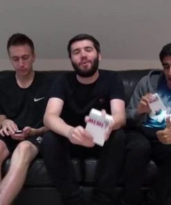 What Do You Meme - Kaartspel / Familiespel / Partyspel - Engelstalige Editie 16 What Do You Meme - Kaartspel / Familiespel / Partyspel - Engelstalige Editie -LEERZAME SPELLEN Verkoopwinkel 550x309 9