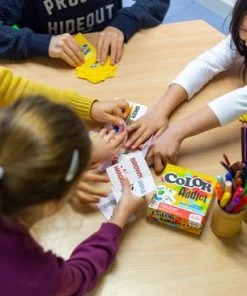 Shuffle - Color Addict - Kaartspel - Familiespel 29 Shuffle - Color Addict - Kaartspel - Familiespel -LEERZAME SPELLEN Verkoopwinkel 550x366 142