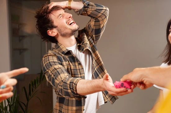 Megableu Kuddegedrag - Party Spel - Probeer Te Denken Zoals De Kudde - Gezelschapspel Voor Vrienden En Familie - Hoe Beter Je Elkaar Kent Hoe Beter Je Zal Scoren 9 Megableu Kuddegedrag - Party Spel - Probeer Te Denken Zoals De Kudde - Gezelschapspel Voor Vrienden En Familie - Hoe Beter Je Elkaar Kent Hoe Beter Je Zal Scoren - Afbeelding 7