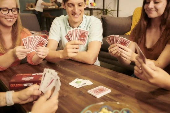 Exploding Kittens Bundel - Nederlandstalig 10 Exploding Kittens Bundel - Nederlandstalig - Afbeelding 8