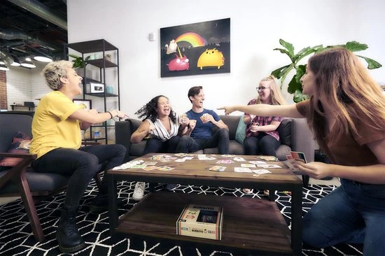 Exploding Kittens Throw Throw Burrito - Engelstalig Kaartspel 9 Exploding Kittens Throw Throw Burrito - Engelstalig Kaartspel - Afbeelding 7