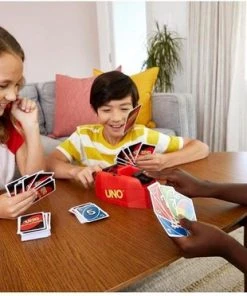 UNO Showdown - Mattel Games - Kaartspel -LEERZAME SPELLEN Verkoopwinkel 550x372 4