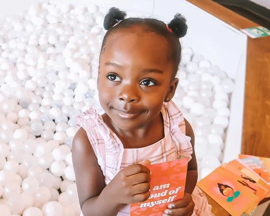 IMYOGI Positieve Bevestigingen Kaarten Voor Kinderen - Kindercadeautje Voor Kinderen - Positive Affirmation Cards For Kids - Yoga Mat Accessoires - Kerstcadeau - Kaartspel 6 IMYOGI Positieve Bevestigingen Kaarten Voor Kinderen - Kindercadeautje Voor Kinderen - Positive Affirmation Cards For Kids - Yoga Mat Accessoires - Kerstcadeau - Kaartspel - Afbeelding 4