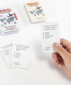 Kikkerland Travel Trivia - Pubquiz - 50 Vragen - Spel Voor Onderweg -LEERZAME SPELLEN Verkoopwinkel 550x509 3