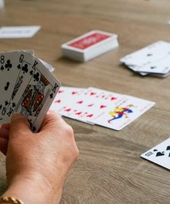In Round Speelkaarten 2 Decks / Stokken – Stok Speel Kaarten – Spelkaarten – Voor Volwassen En Kinderen – Pokerkaarten – Kaart Spel / Kaartspel Set – Pestkaarten – Poker / Blackjack / Pesten – Rood / Blauw 16 In Round Speelkaarten 2 Decks / Stokken – Stok Speel Kaarten – Spelkaarten – Voor Volwassen En Kinderen – Pokerkaarten – Kaart Spel / Kaartspel Set – Pestkaarten – Poker / Blackjack / Pesten – Rood / Blauw -LEERZAME SPELLEN Verkoopwinkel 550x542 10