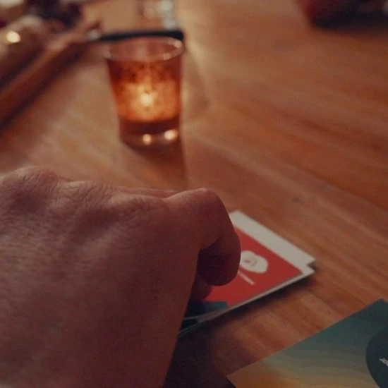 Let's Talk Familie Kerstspel Editie Spelletjes Kaartspellen Voor Volwassenen En Kinderen – Vragen Spel 4 Let's Talk Familie Kerstspel Editie Spelletjes Kaartspellen Voor Volwassenen En Kinderen – Vragen Spel - Afbeelding 2