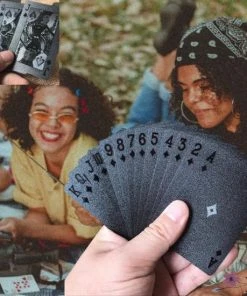 Brenlux - Kaartspel - Waterproof Kaarten - Pokerkaarten - Zwarte Speelkaarten - Speelkaarten Waterdicht - Spelletje Kaarten - Potje Kaarten -LEERZAME SPELLEN Verkoopwinkel 550x550 334