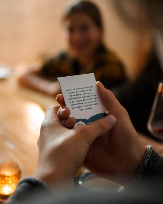 Let's Talk Familie Editie Spelletjes Kaartspellen Voor Volwassenen En Kinderen Vragen Spel 6 Let's Talk Familie Editie Spelletjes Kaartspellen Voor Volwassenen En Kinderen Vragen Spel - Afbeelding 4