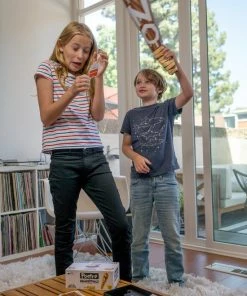 Exploding Kittens Poetry For Neanderthals - Engelstalig Kaartspel -LEERZAME SPELLEN Verkoopwinkel 550x824